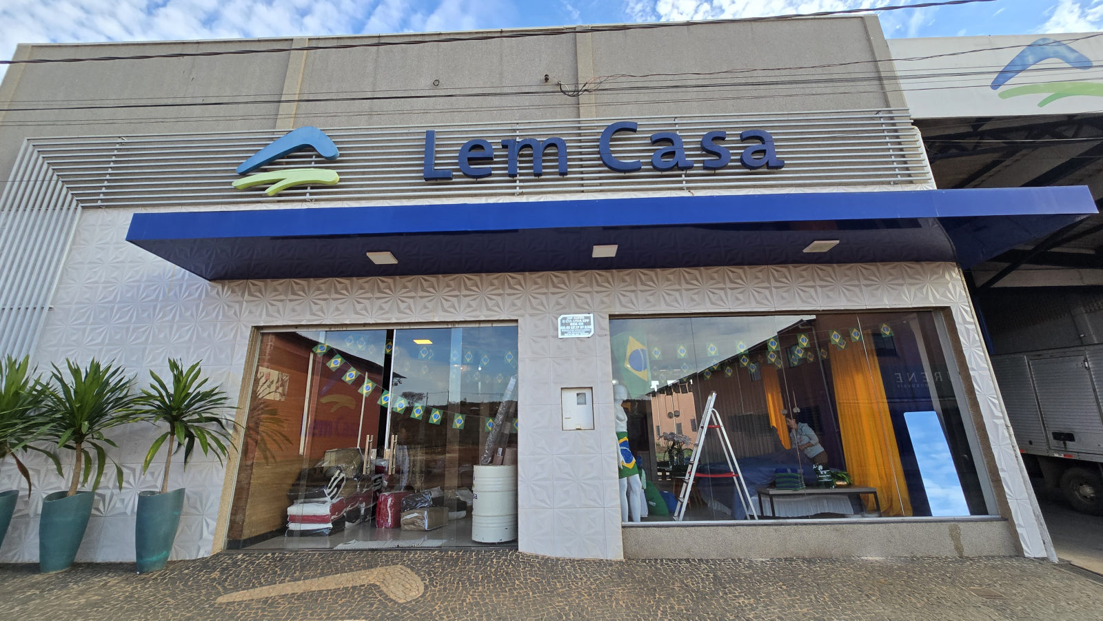 Fachada da loja Lem Casa